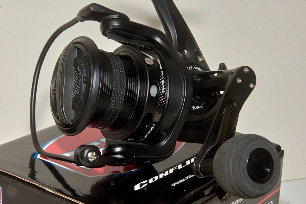 Penn Conflict 5000 Long Cast Fixed Spool Reel - Tackle Guide UK